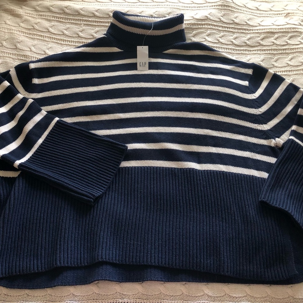 GAP Navy and Cream Knit Turtleneck